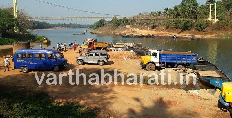 ಮುಲಾರಪಟ್ನ: ಅಕ್ರಮ ಮರಳು ಅಡ್ಡೆಗೆ ದಾಳಿ; ಎಂಟು ಮಂದಿ ಆರೋಪಿಗಳು ಸೆರೆ